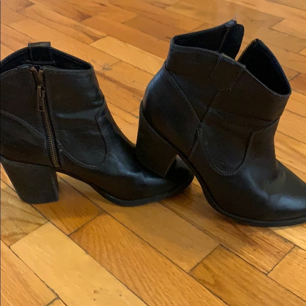 Ankle boots